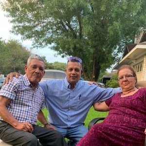 Meet your Posher, Luis